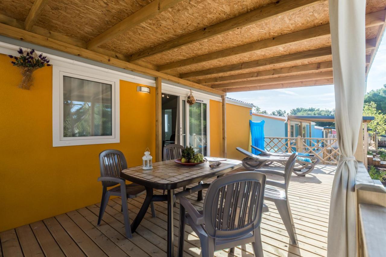Camping Adria Mobile Home Park Umag Exterior foto