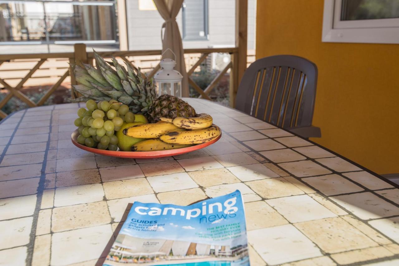 Camping Adria Mobile Home Park Umag Exterior foto