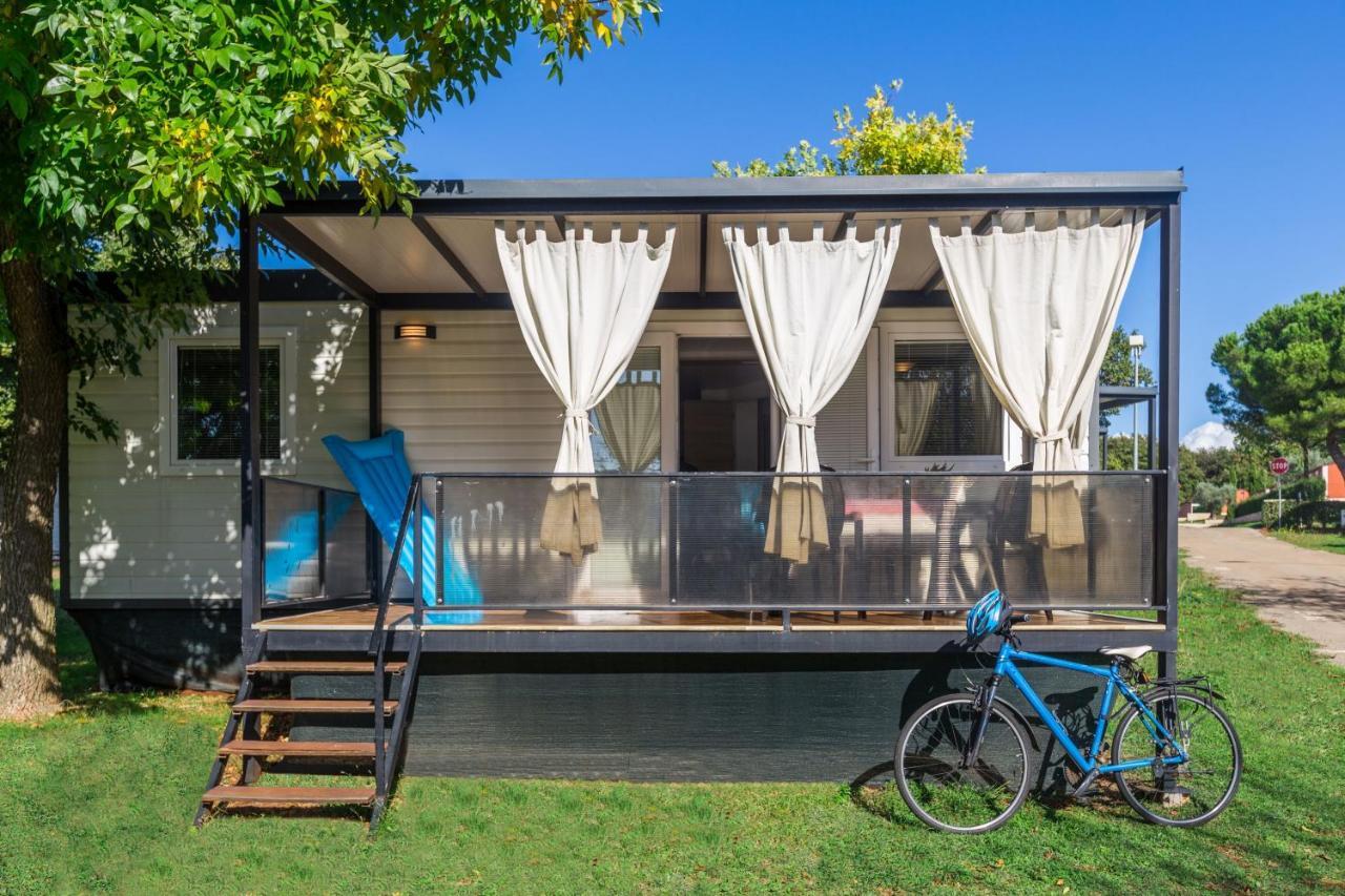 Camping Adria Mobile Home Park Umag Exterior foto