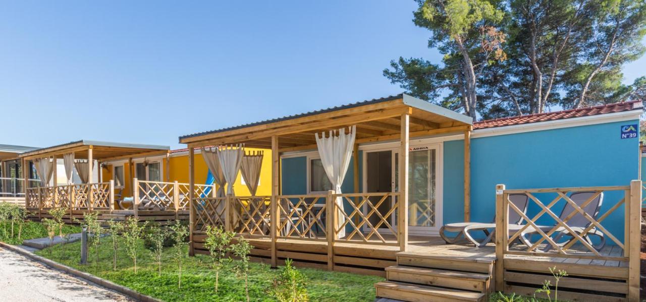 Camping Adria Mobile Home Park Umag Exterior foto